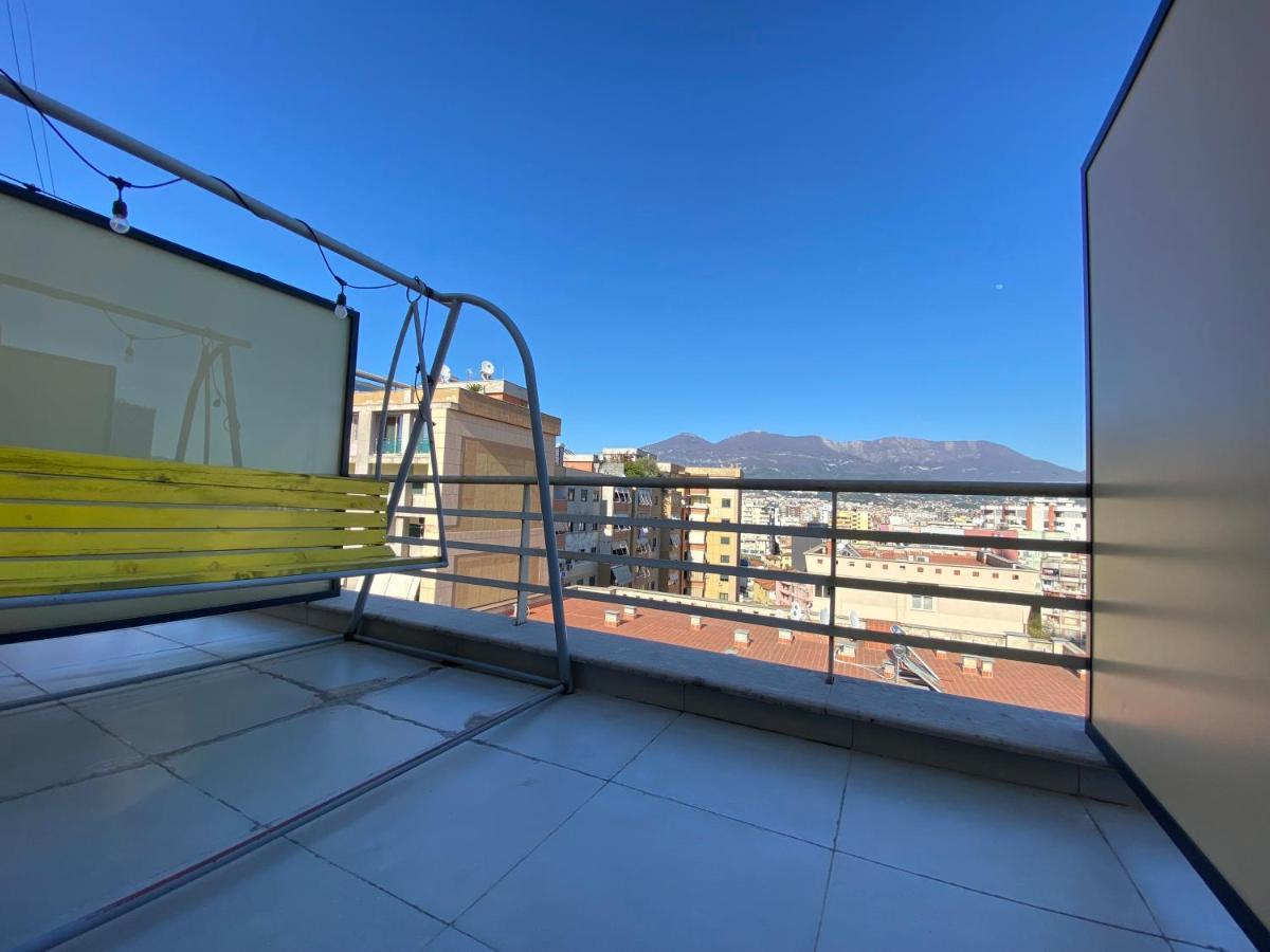 Rooftop Tiranë Luaran gambar